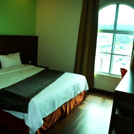Lintas Plaza Hotel Kota Kinabalu Eksteriør bilde